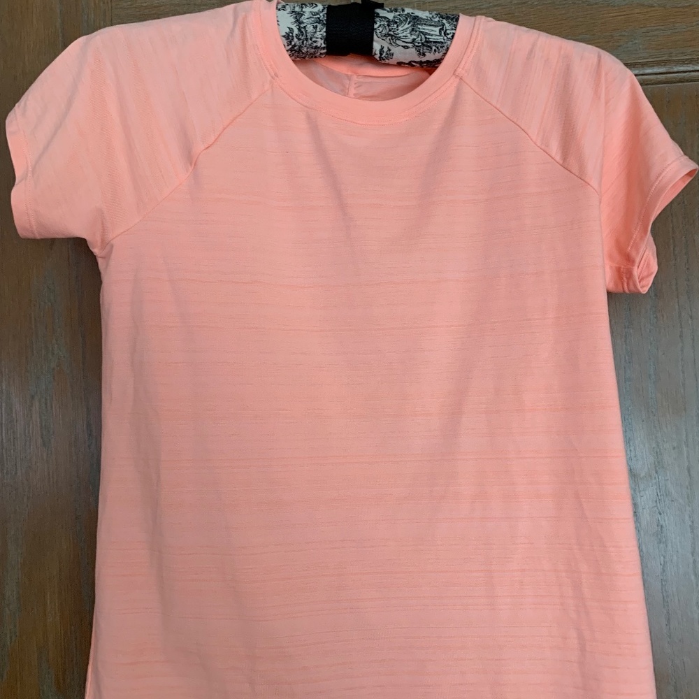 Athleta Girl Peach Shirt w/ Ruching on Back